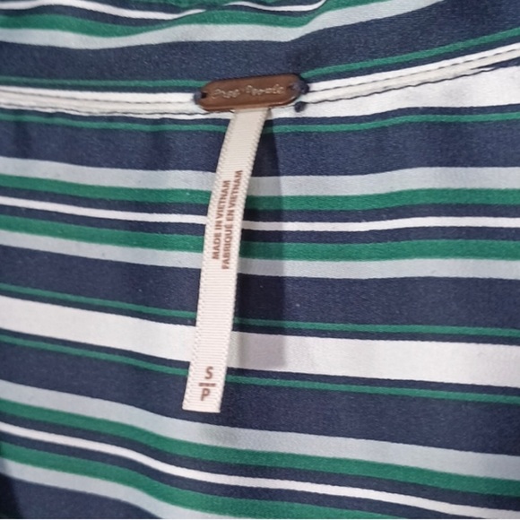 NWOT Free People Mad About You Button Down Shirt Size Small - Picture 9 of 9